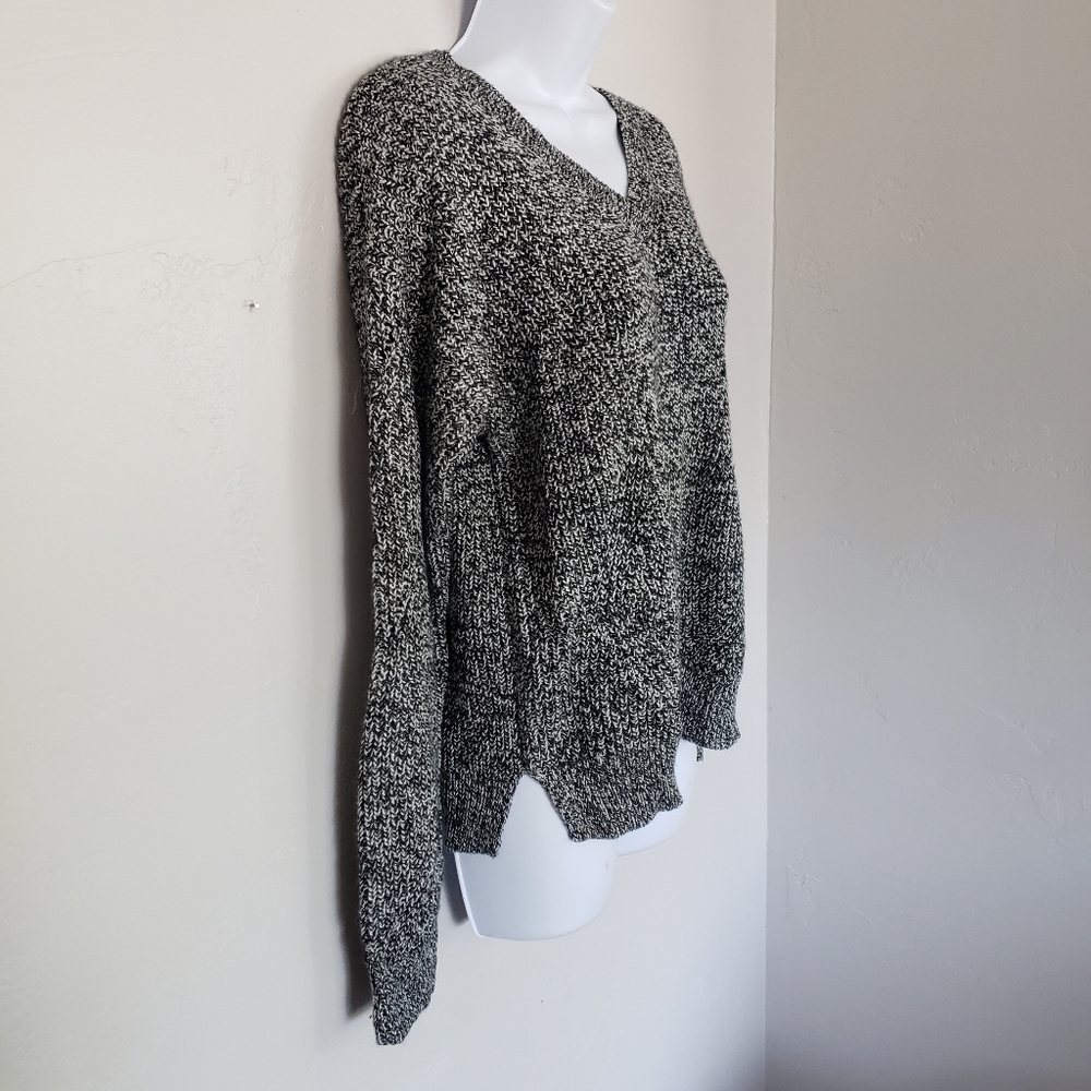 A New Day Black Grey White Marled V-neck Sweater M - Picture 3 of 6